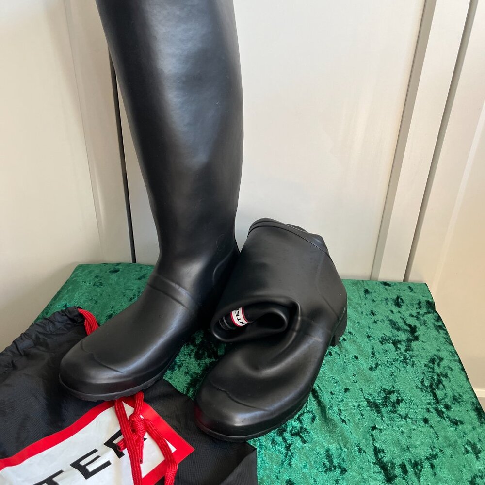 Hunter Tour Packable Rain Boots in Black - Picture 6 of 6
